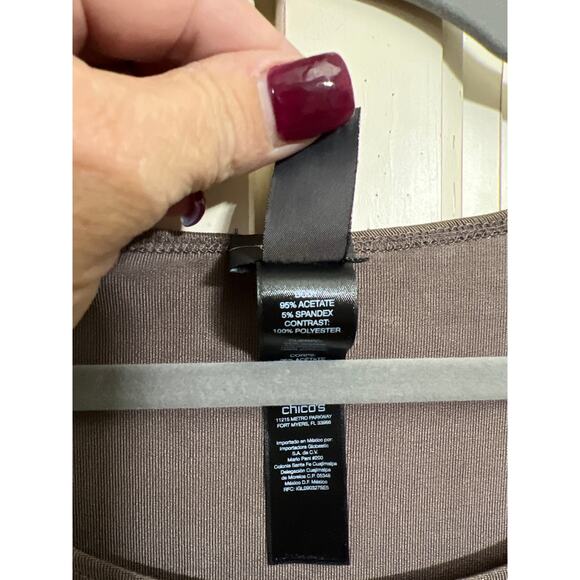 Chico’s Travelers size 3 US XL brown top slinky asymmetrical hem - Picture 4 of 4